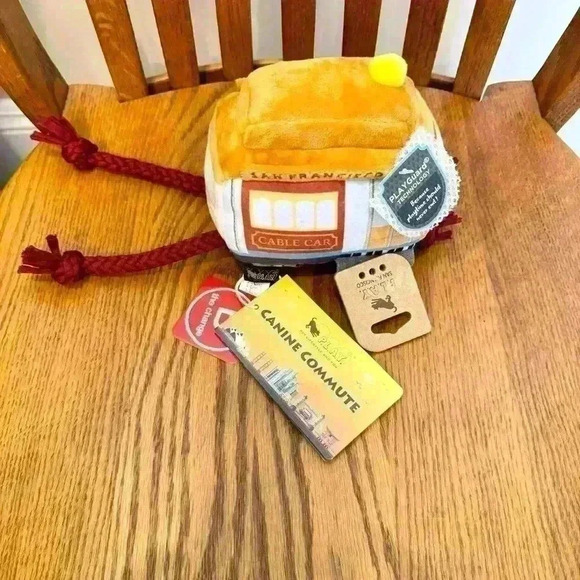 NEW, P.L.A.Y Dog Toy, San PupCisco Cable Car, Squeaks, Crinkles And TShirt Rope - Picture 2 of 14